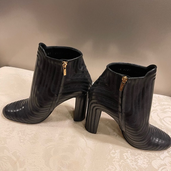 Ferragamo ankle boots - Picture 4 of 12